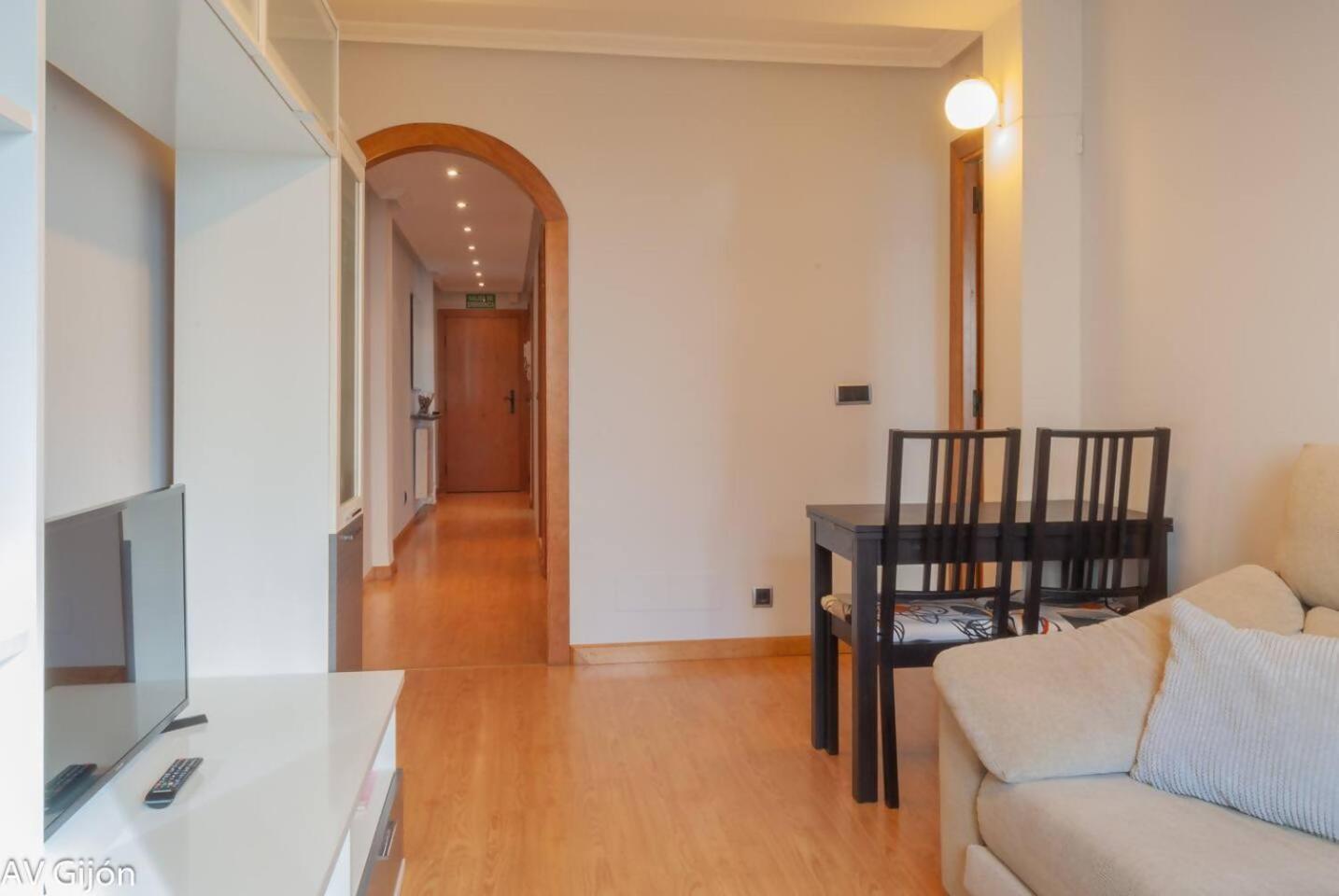 Av Premio Real 16 Apartment Gijon Exterior photo